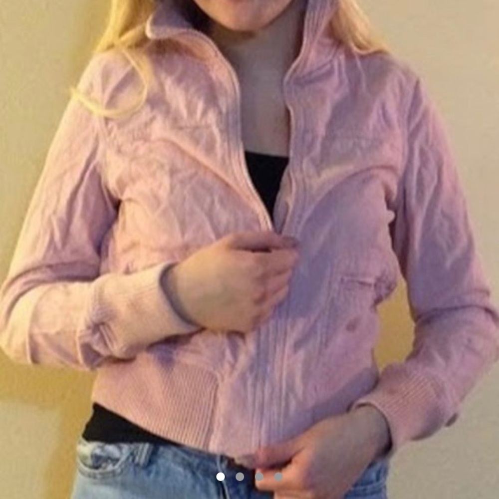 High end Hong Kong fit turtleneck jacket. Pink, perfect for fall. Street… - Picture 1 of 4
